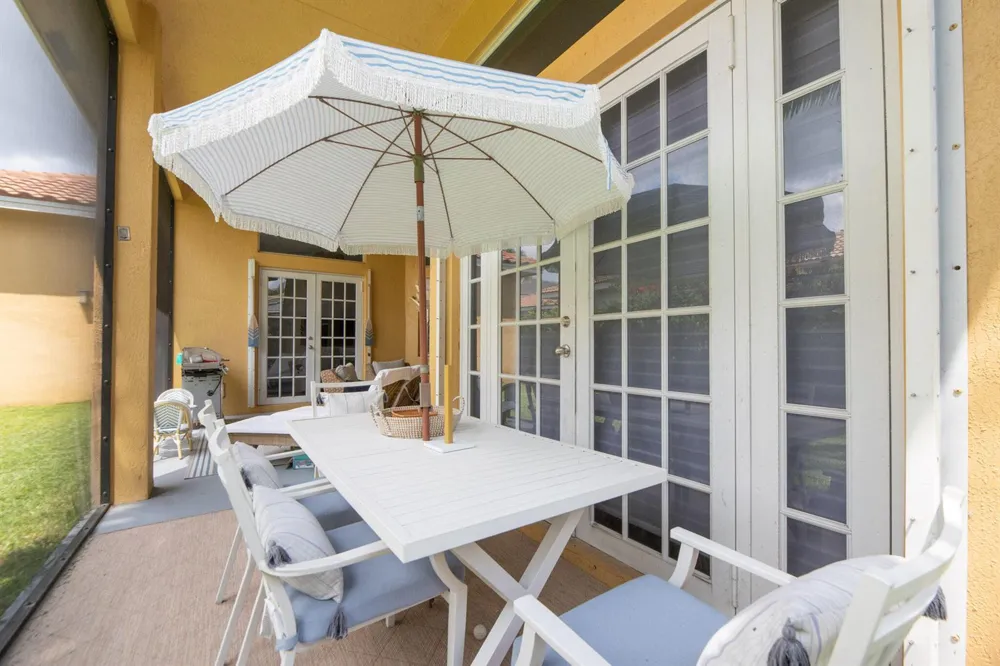 1635 Blue Jay Circle Weston, FL 33327