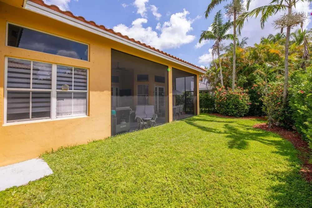 1635 Blue Jay Circle Weston, FL 33327