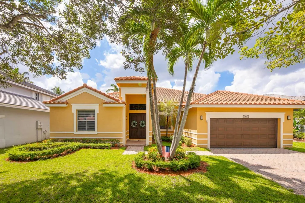 1635 Blue Jay Circle Weston, FL 33327
