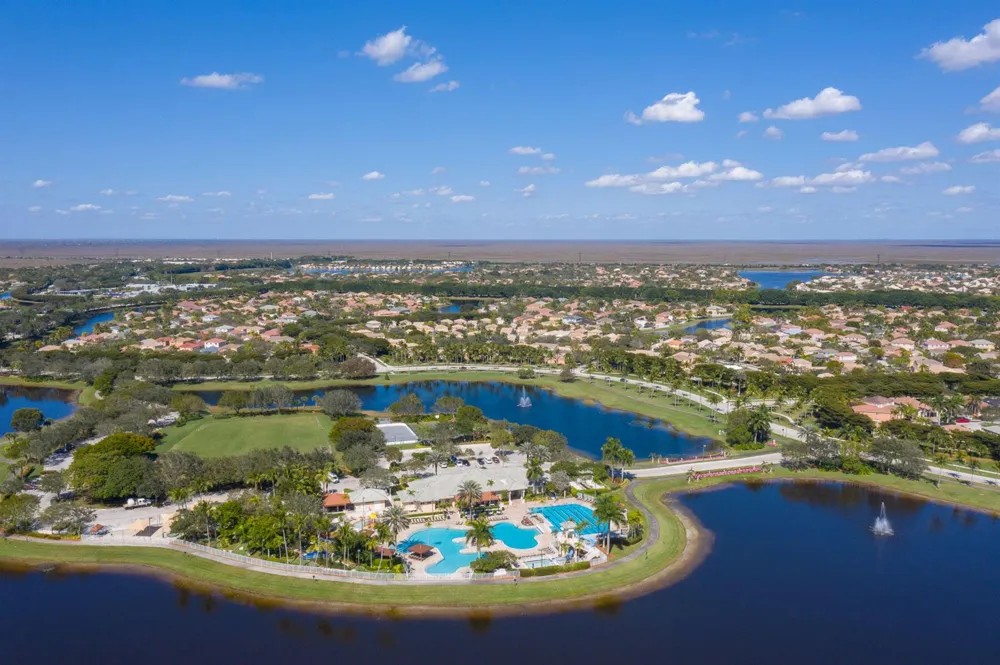 1635 Blue Jay Circle Weston, FL 33327
