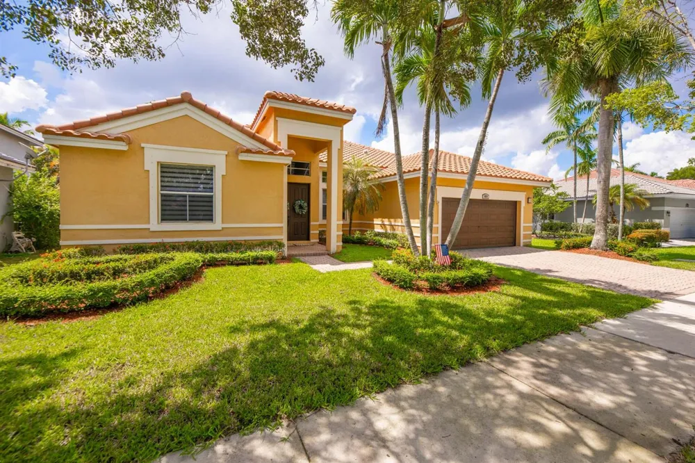 1635 Blue Jay Circle Weston, FL 33327