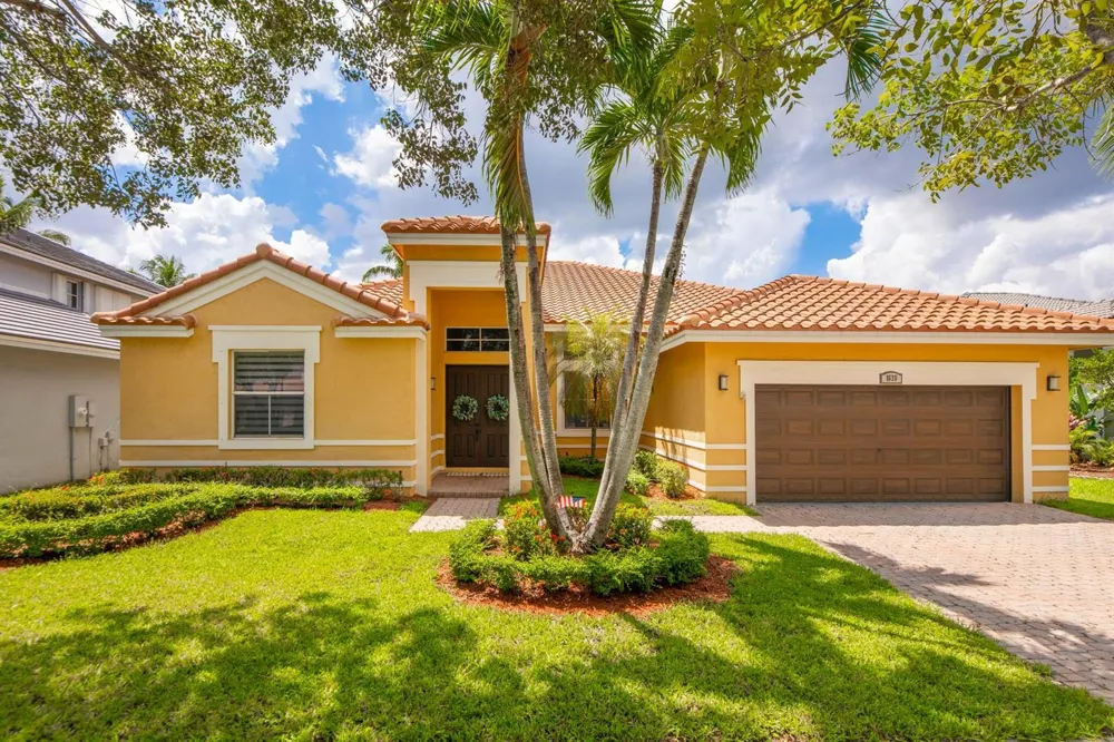 1635 Blue Jay Circle Weston, FL 33327