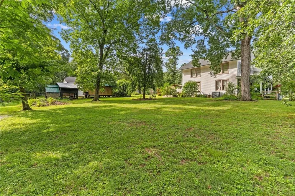 51 Cedar Street Menlo, GA 30731