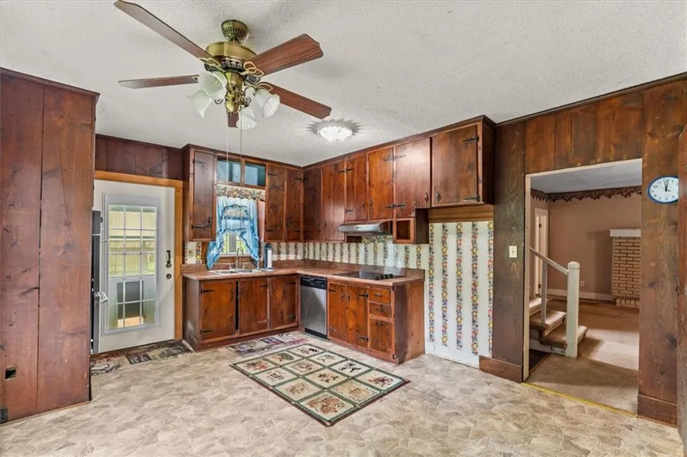 51 Cedar Street Menlo, GA 30731