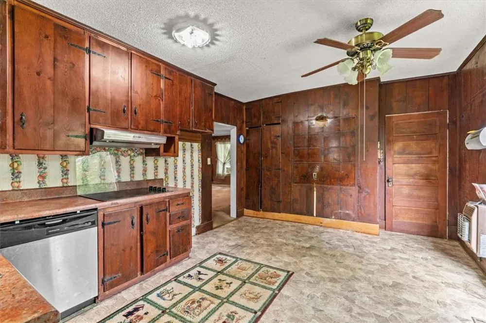 51 Cedar Street Menlo, GA 30731