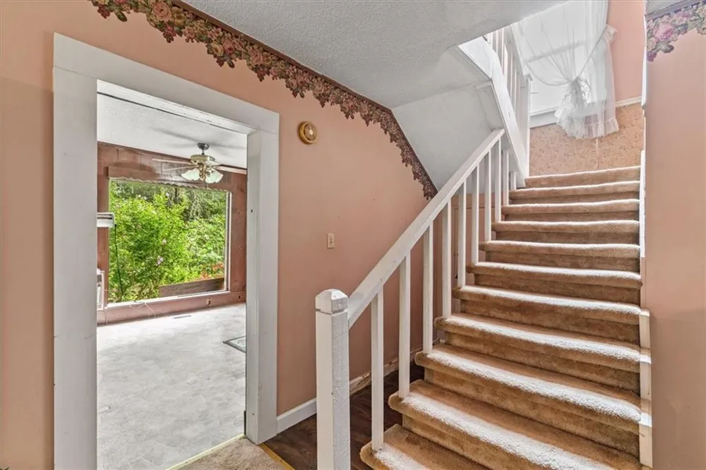 51 Cedar Street Menlo, GA 30731