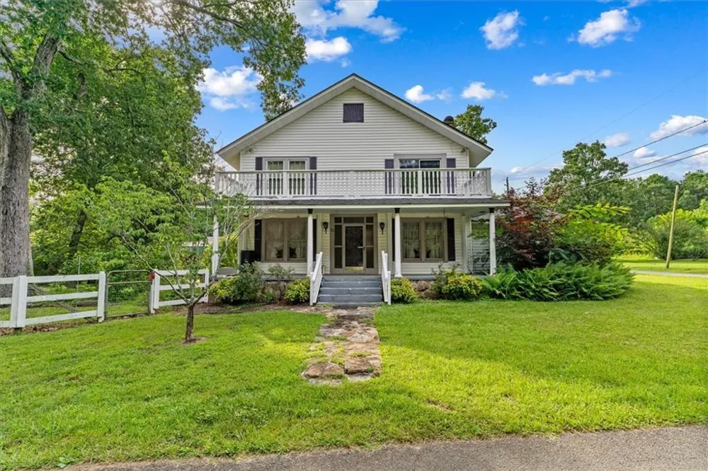 51 Cedar Street Menlo, GA 30731