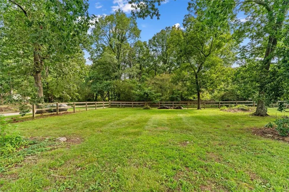51 Cedar Street Menlo, GA 30731