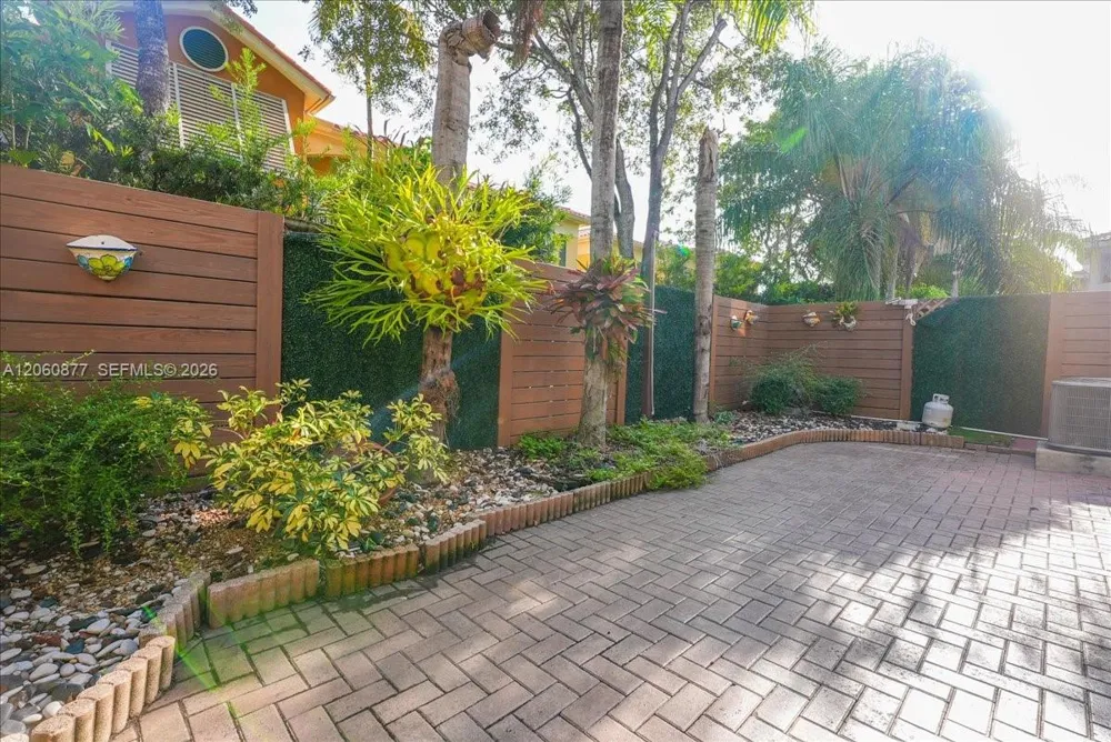 11495 NW 71st St Doral, FL 33178