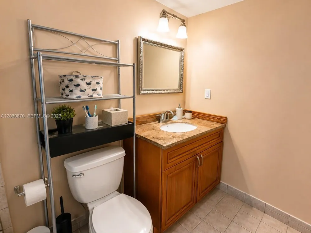 1000 Parkview Dr #505 Hallandale Beach, FL 33009