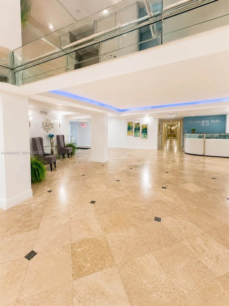 1000 Parkview Dr #505 Hallandale Beach, FL 33009