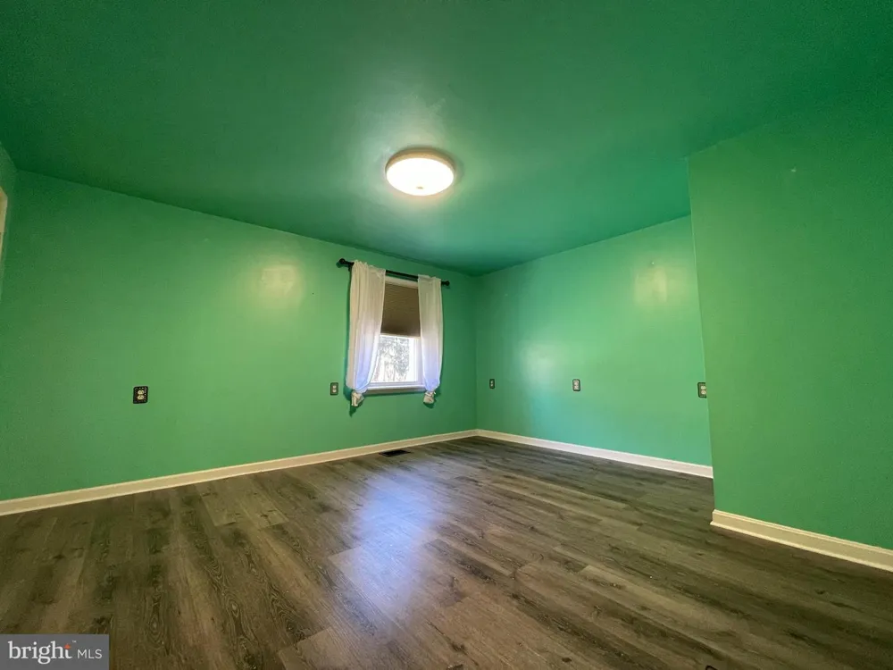 13002 MOORES HOLLOW ROAD SE Cumberland, MD 21502