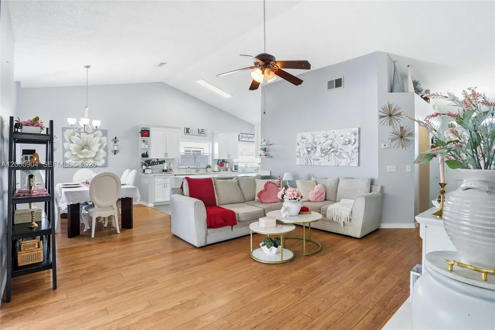12608 Crayfird ave Orlando, FL 32837
