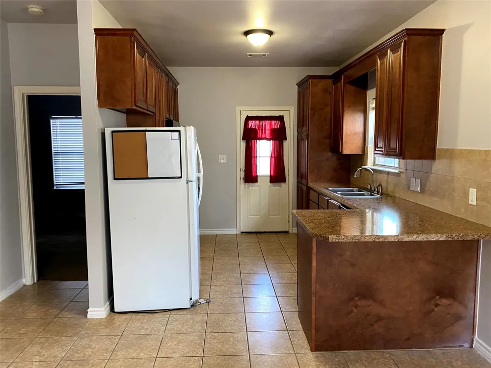 906 Parkplace Ridge Princeton, TX 75407