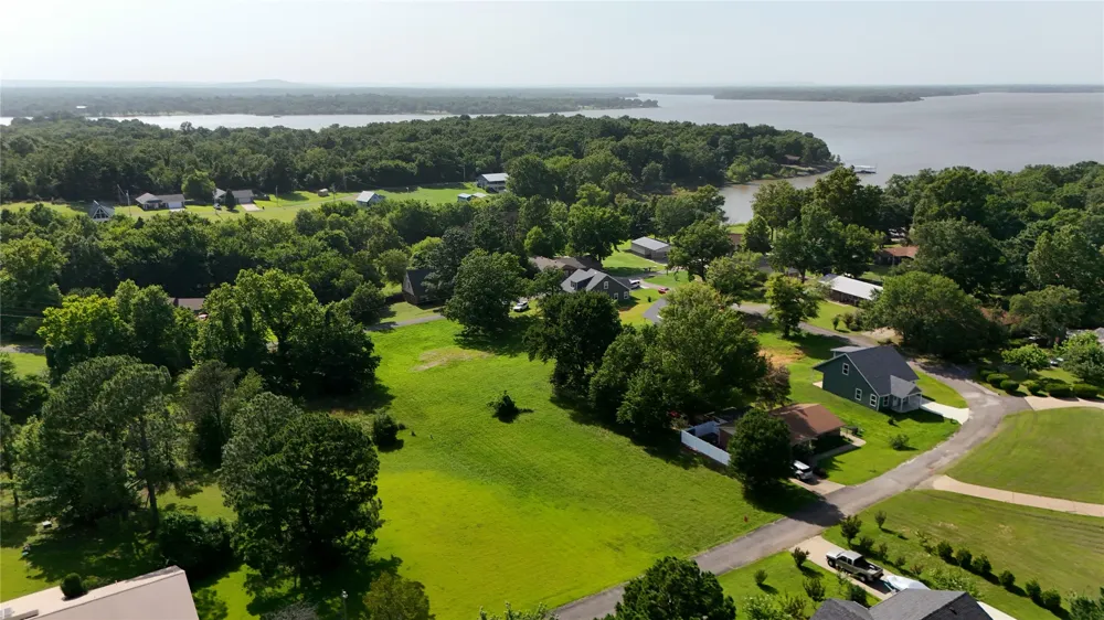 1697 W McGill Eufaula, OK 74432