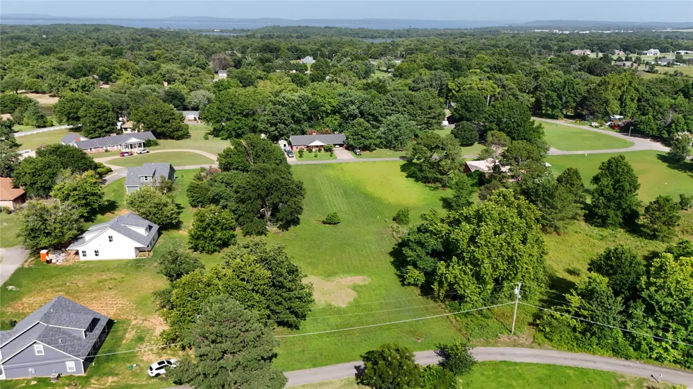 1697 W McGill Eufaula, OK 74432