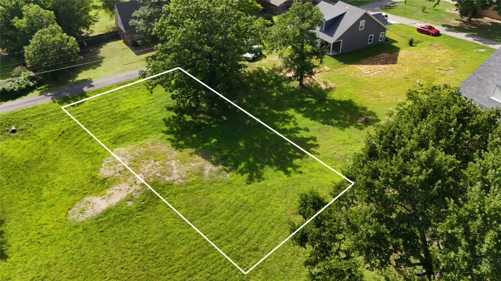 1697 W McGill Eufaula, OK 74432