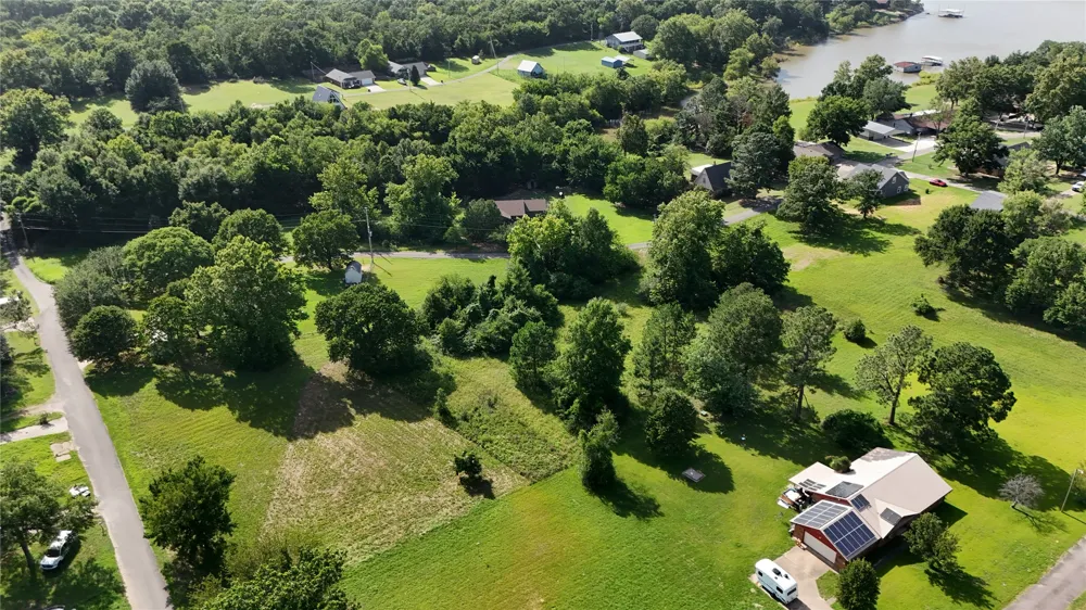 1697 W McGill Eufaula, OK 74432