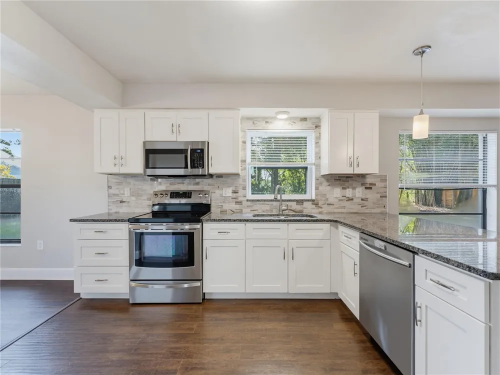 414 STILL MEADOWS CIRCLE E Palm Harbor, FL 34683