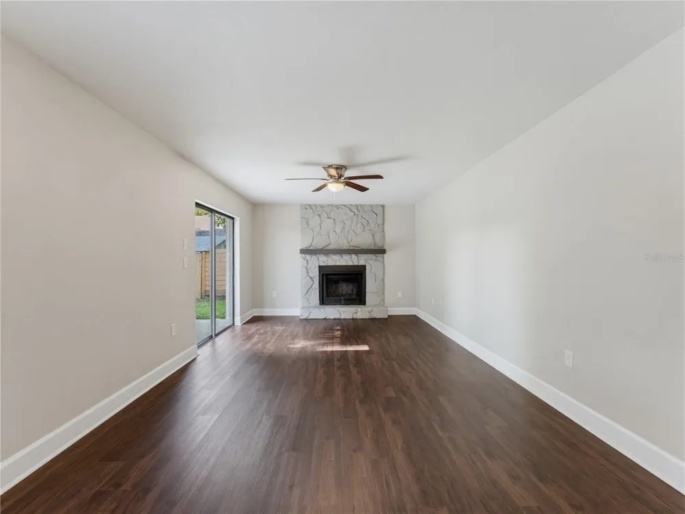 414 STILL MEADOWS CIRCLE E Palm Harbor, FL 34683