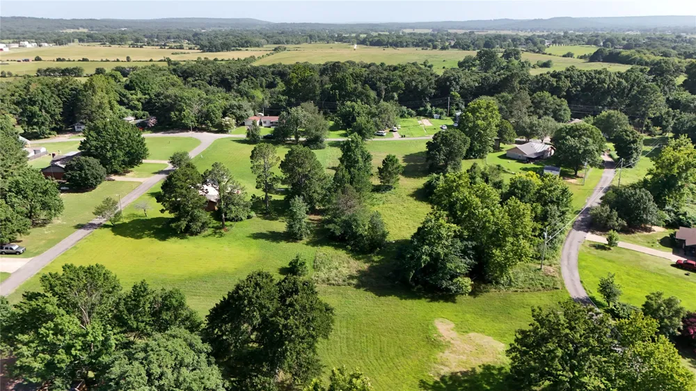 1740 E McGill Eufaula, OK 74432