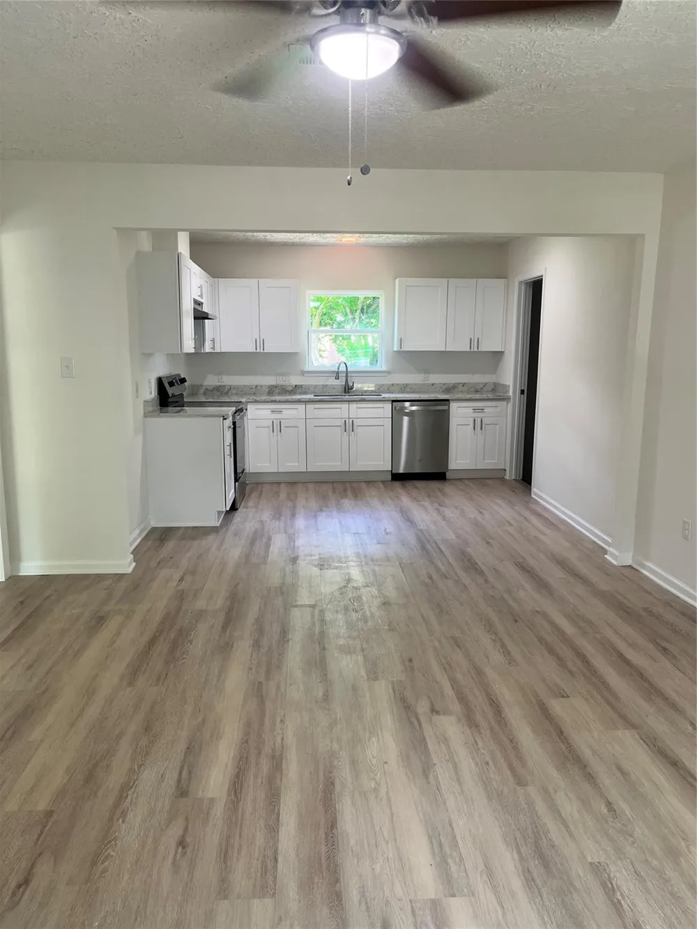 306 S Virginia Street La Porte, TX 77571