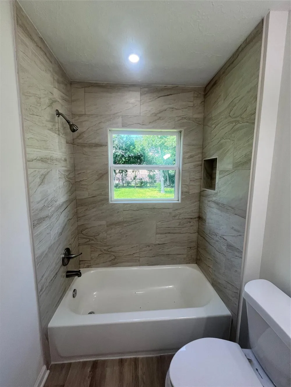 306 S Virginia Street La Porte, TX 77571