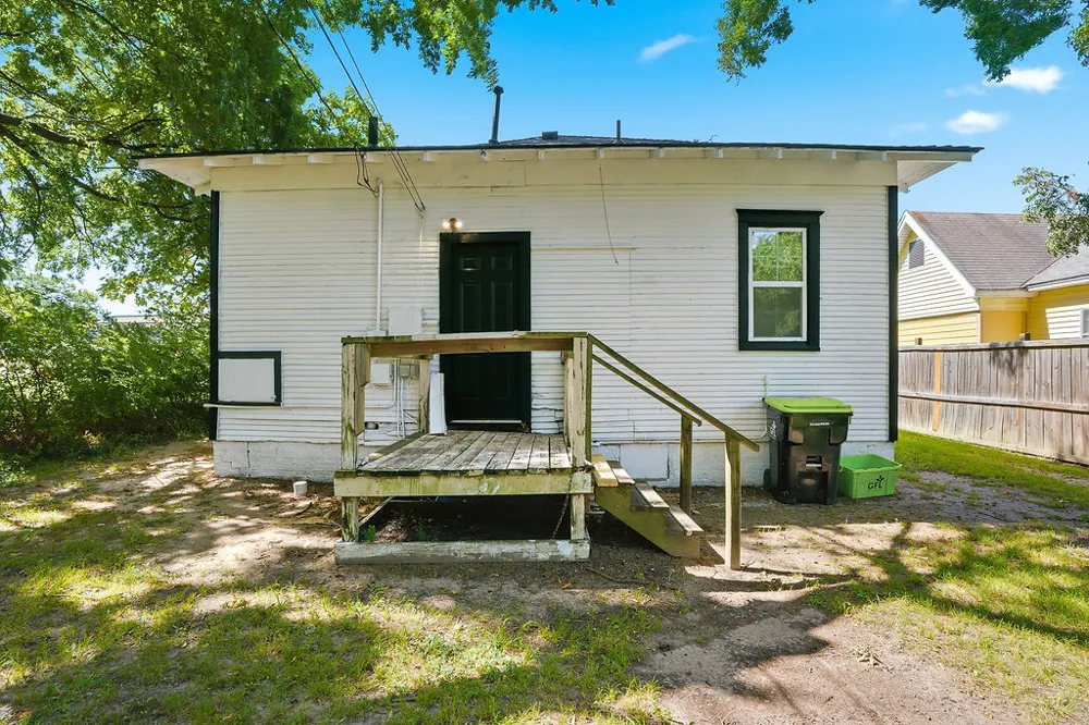 816 E 9th Ada, OK 74820