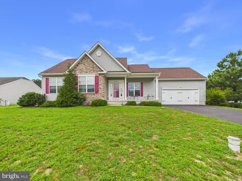 25952 COUNTRY MEADOWS DRIVE