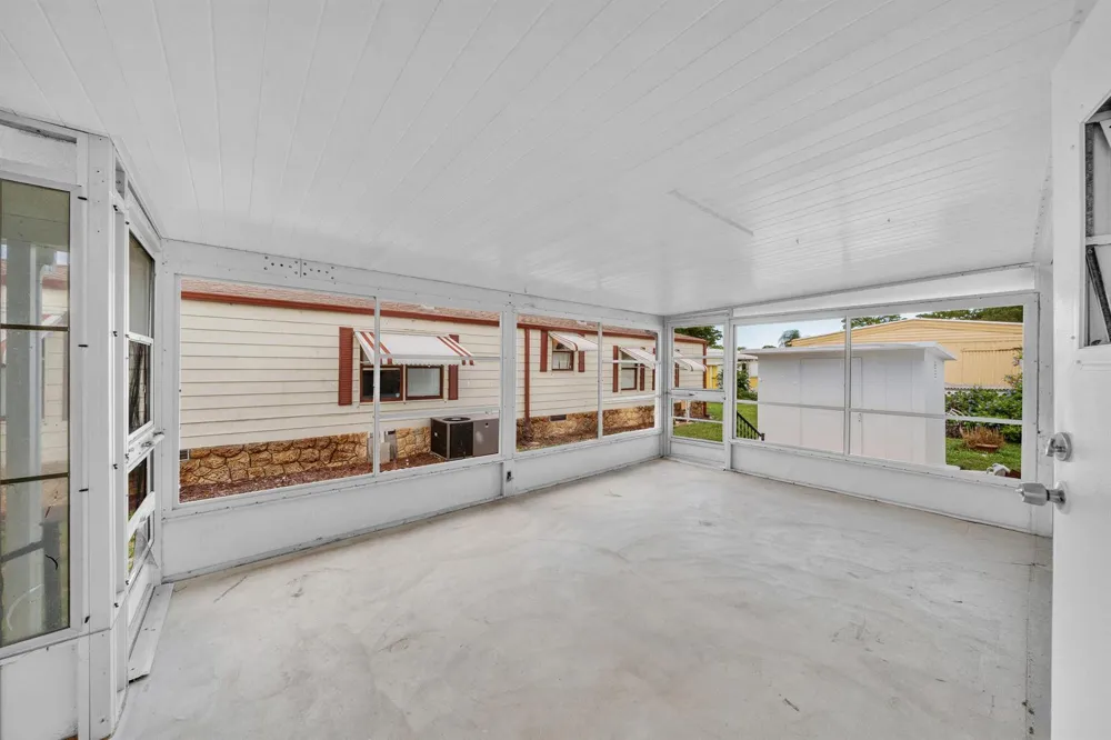 7411 43RD TERRACE ##502 Riviera Beach, FL 33404