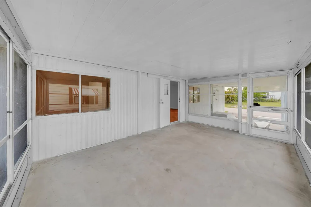 7411 43RD TERRACE ##502 Riviera Beach, FL 33404