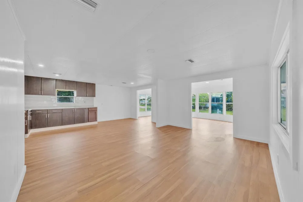 7411 43RD TERRACE ##502 Riviera Beach, FL 33404