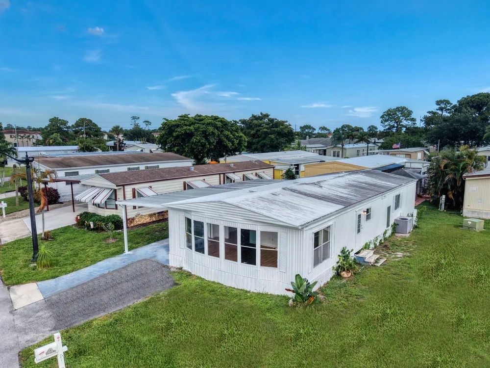 7411 43RD TERRACE ##502 Riviera Beach, FL 33404
