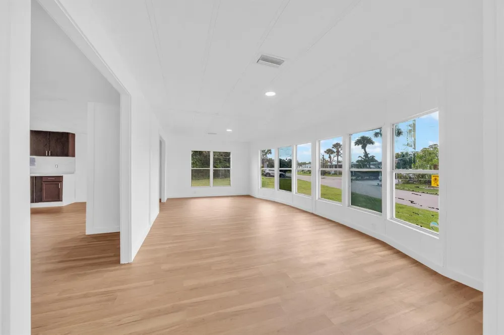 7411 43RD TERRACE ##502 Riviera Beach, FL 33404