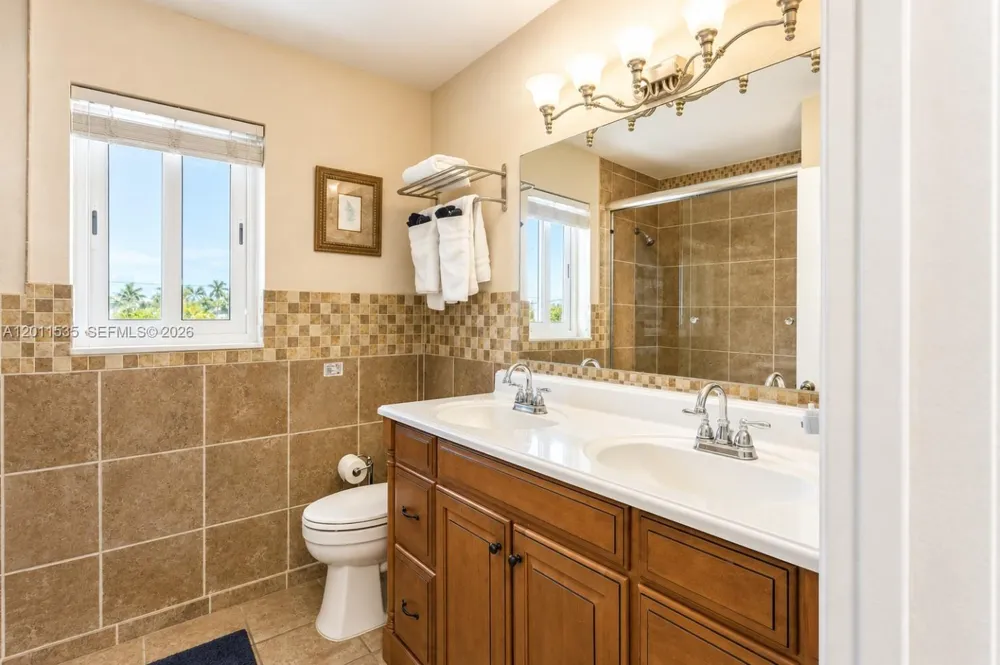 1660 NE 25th Ave Pompano Beach, FL 33062