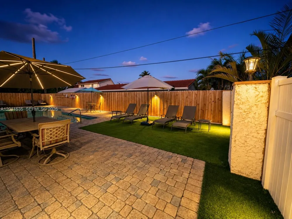 1660 NE 25th Ave Pompano Beach, FL 33062