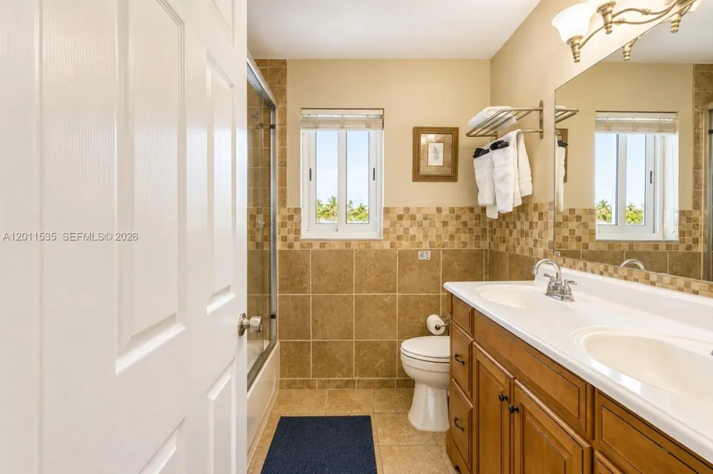 1660 NE 25th Ave Pompano Beach, FL 33062