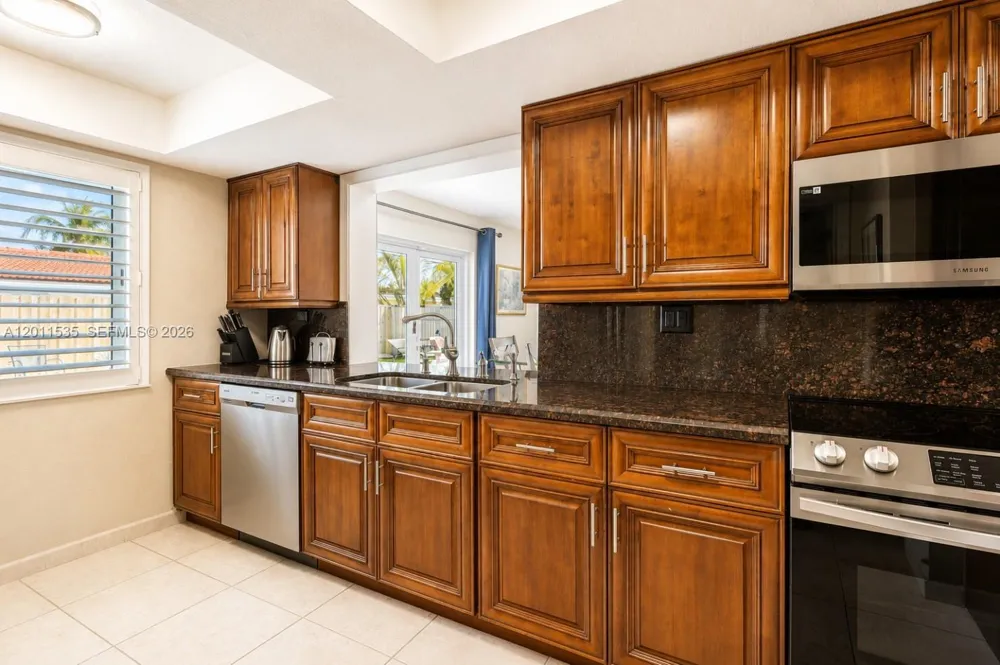 1660 NE 25th Ave Pompano Beach, FL 33062