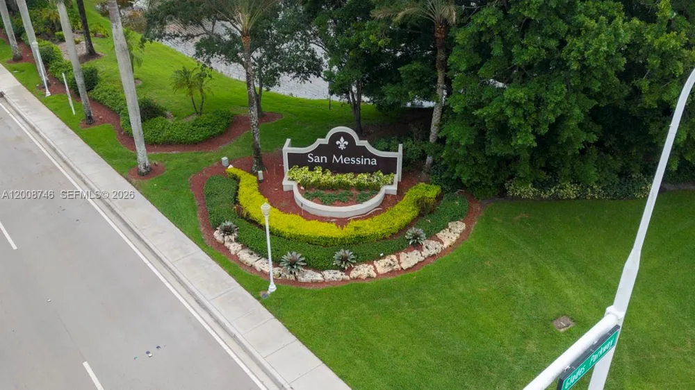 1919 Madeira Dr #4 Weston, FL 33327
