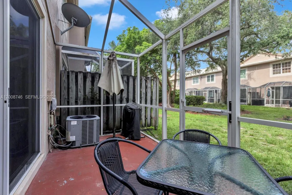 1919 Madeira Dr #4 Weston, FL 33327