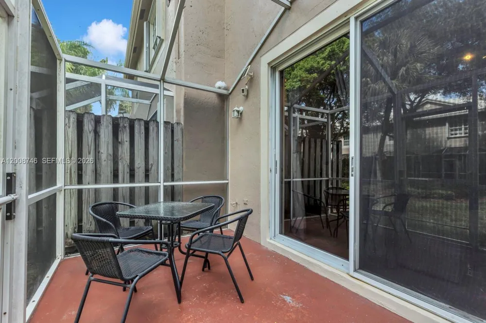 1919 Madeira Dr #4 Weston, FL 33327
