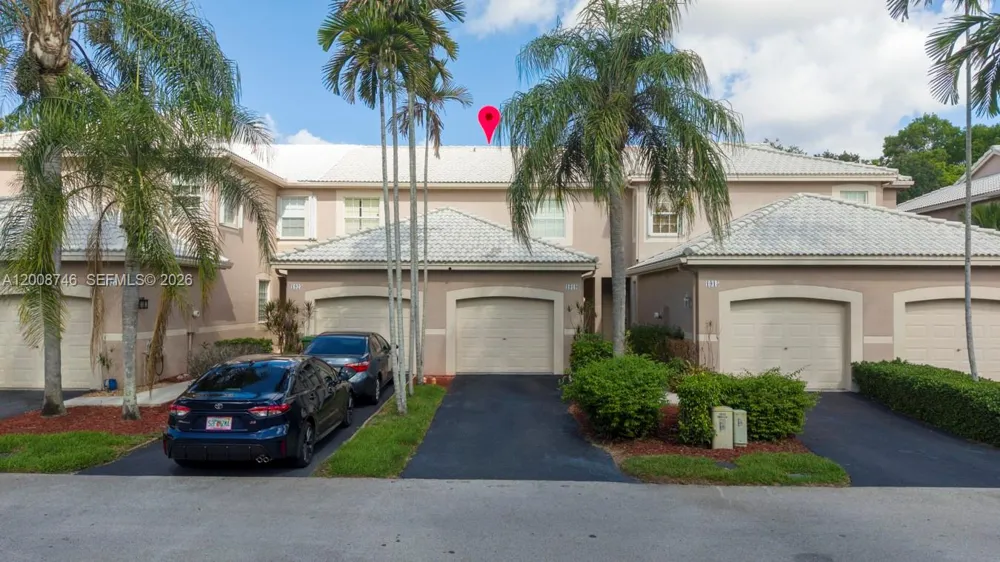 1919 Madeira Dr #4 Weston, FL 33327