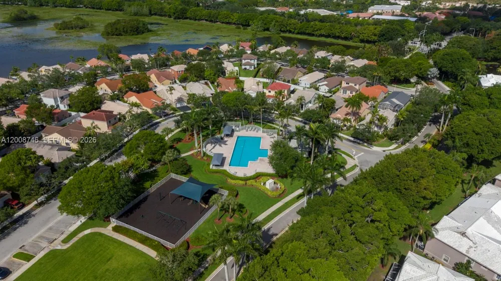 1919 Madeira Dr #4 Weston, FL 33327