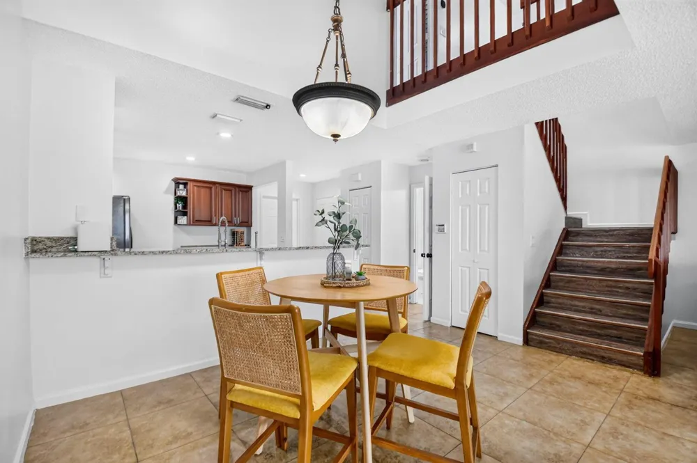 1633 Woodbridge Lakes Circle #1633 West Palm Beach, FL 33406