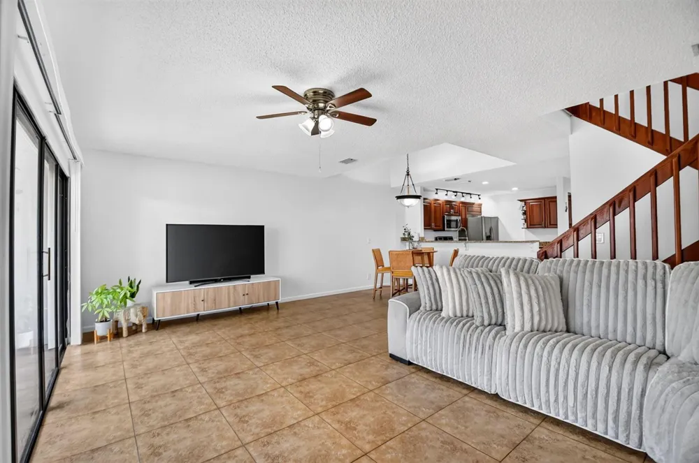 1633 Woodbridge Lakes Circle #1633 West Palm Beach, FL 33406