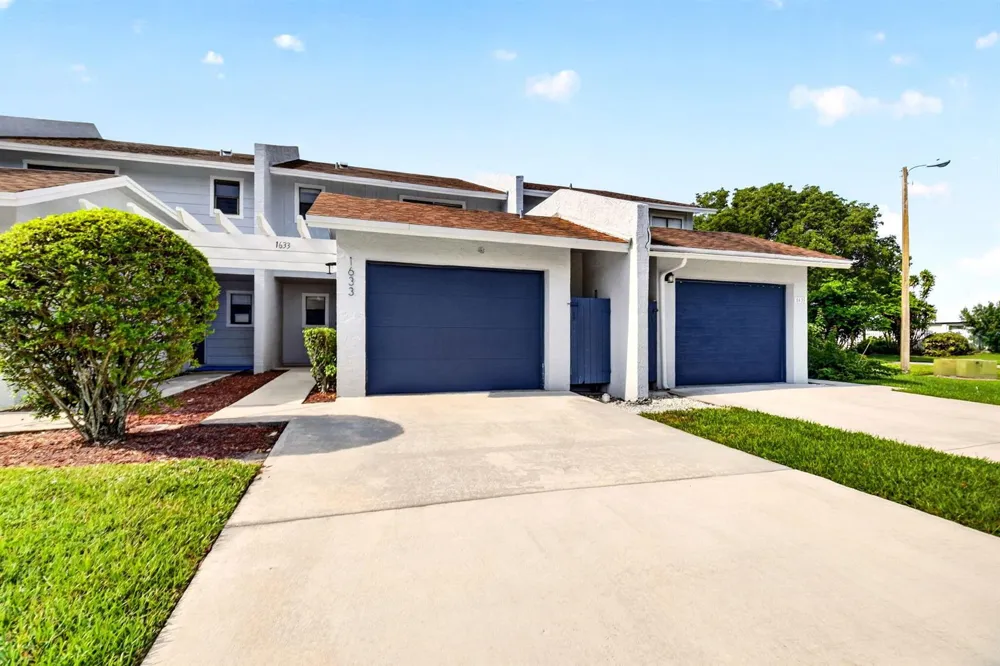 1633 Woodbridge Lakes Circle #1633 West Palm Beach, FL 33406