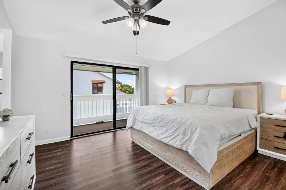 1633 Woodbridge Lakes Circle #1633 West Palm Beach, FL 33406
