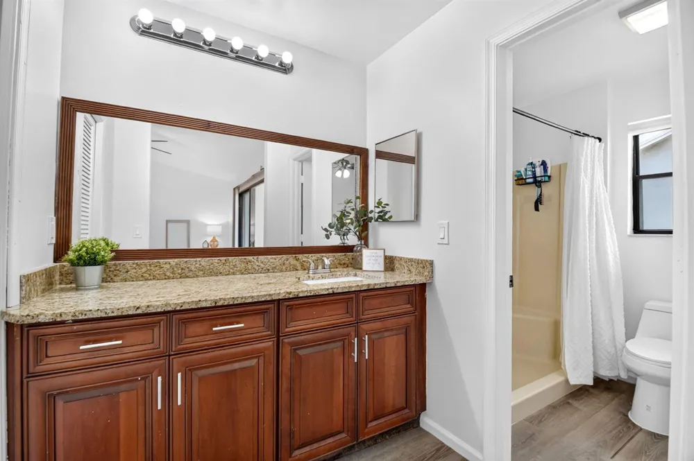 1633 Woodbridge Lakes Circle #1633 West Palm Beach, FL 33406