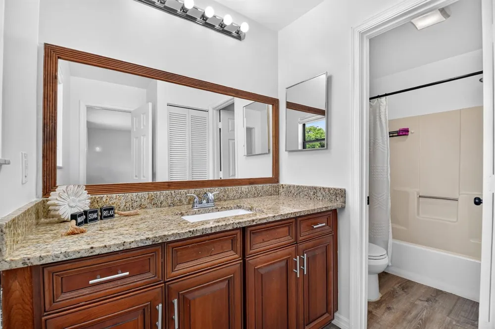 1633 Woodbridge Lakes Circle #1633 West Palm Beach, FL 33406