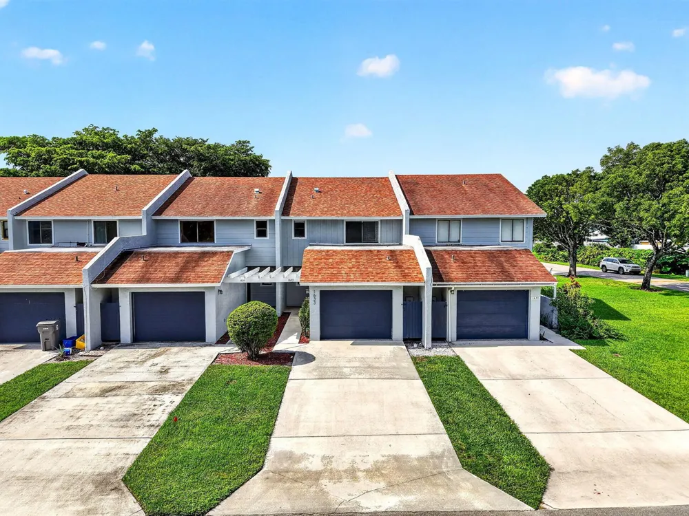 1633 Woodbridge Lakes Circle #1633 West Palm Beach, FL 33406